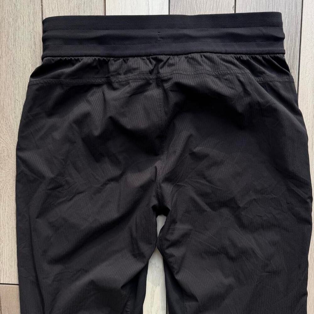 Lululemon dance studio crop pant - Picture 6 of 7